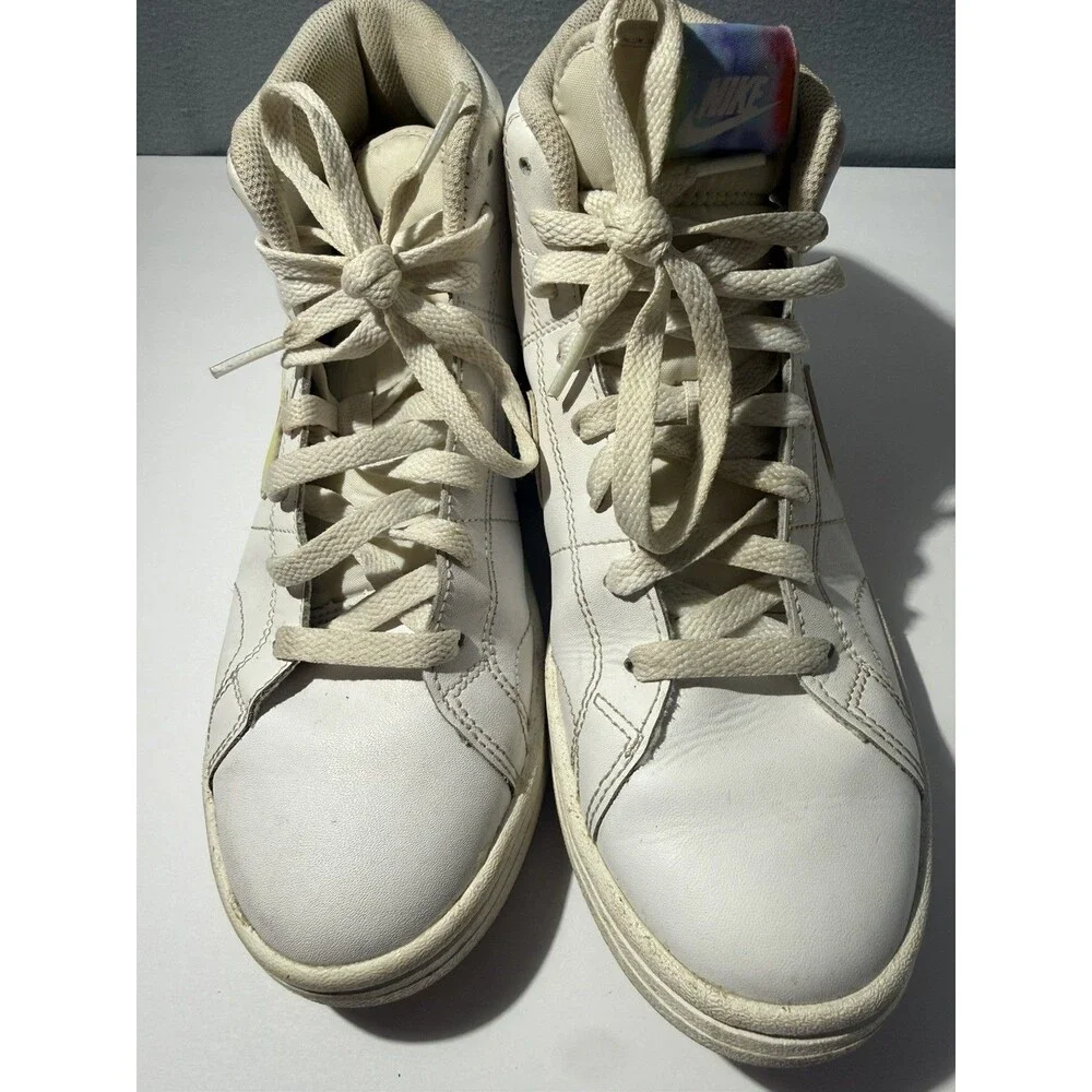 Women’s Nike Court Royale 2 Mid Top Trainers White/Purple Size 7.5 US